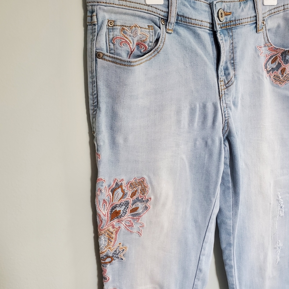 Floral cropped jeans